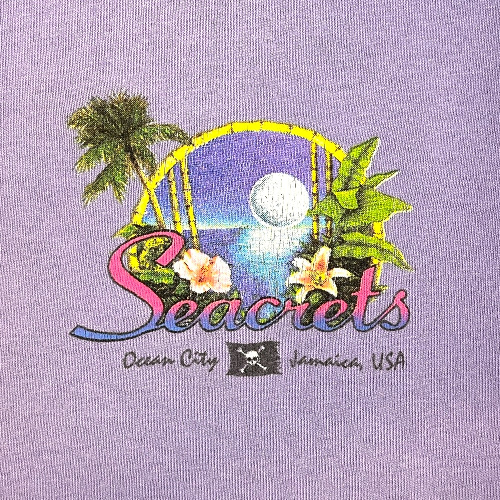 Vintage Seacrets T-Shirt Made in USA - Ex Materia